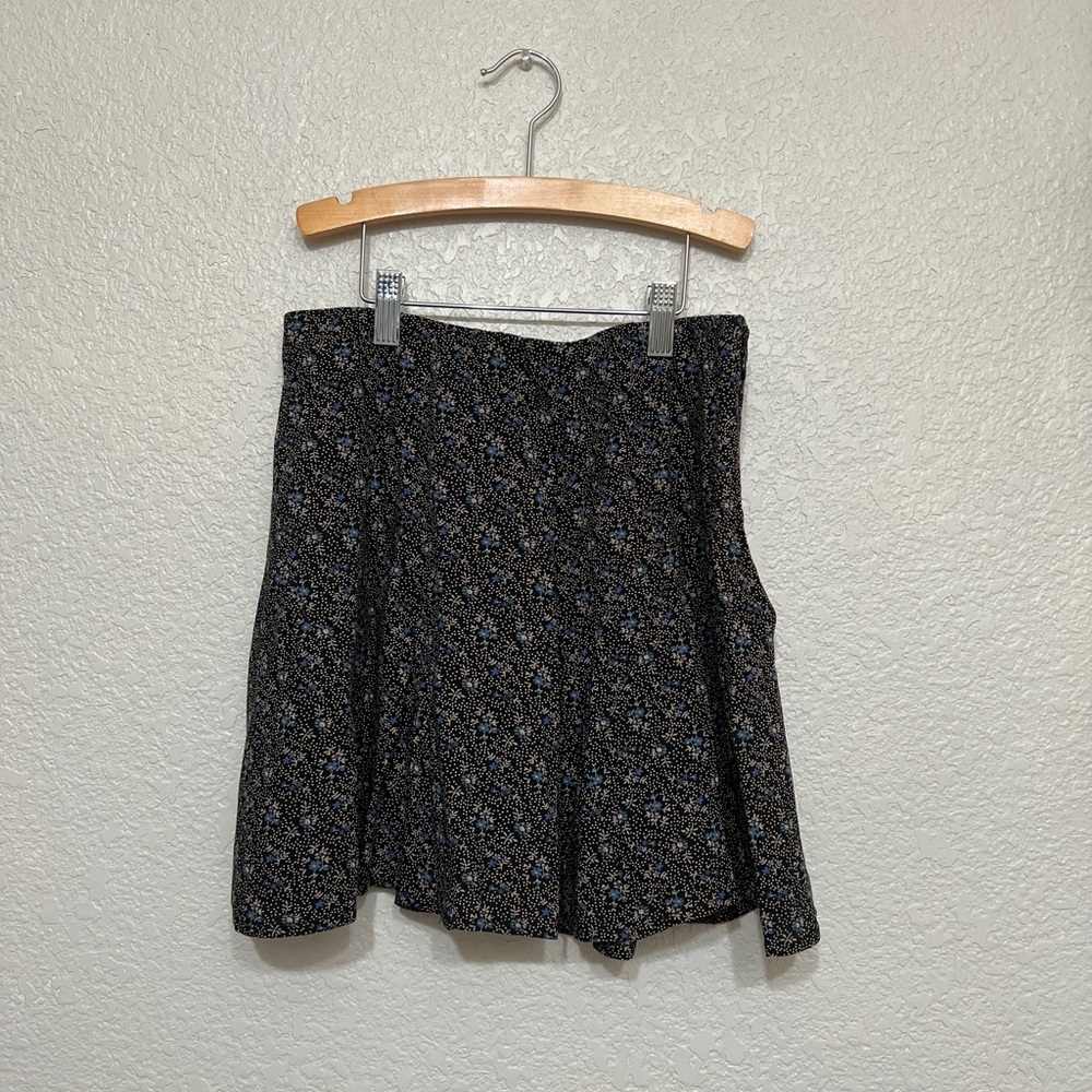 American Eagle Floral Black Mini Skirt